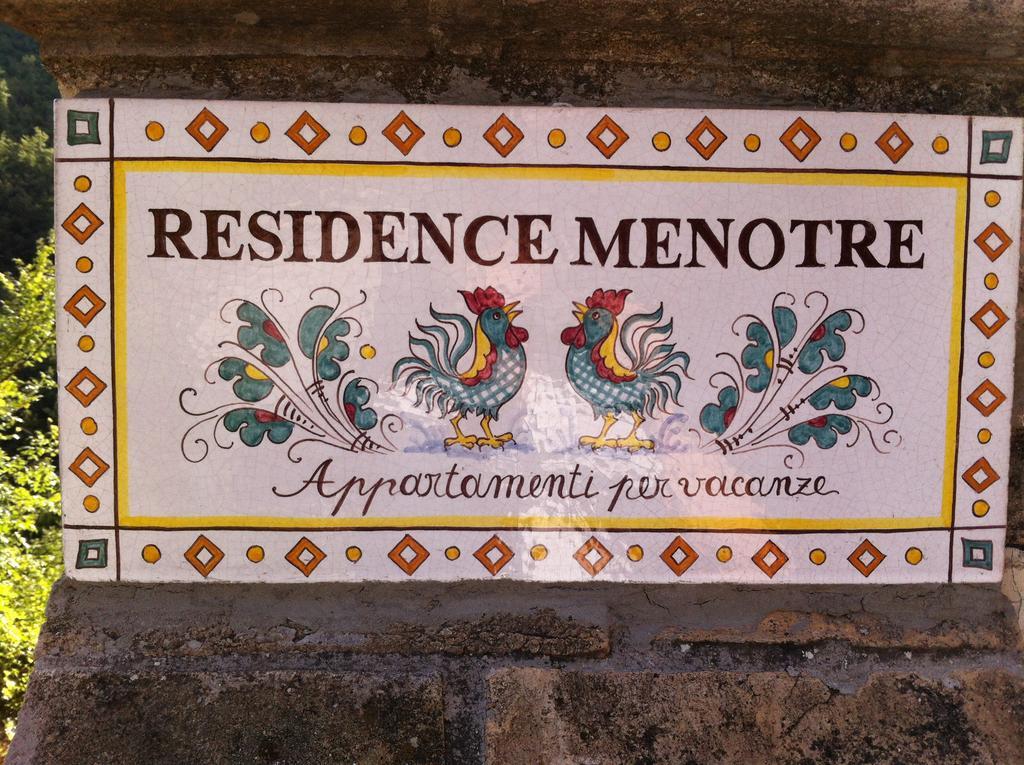 Residence Menotre Rasiglia Bagian luar foto
